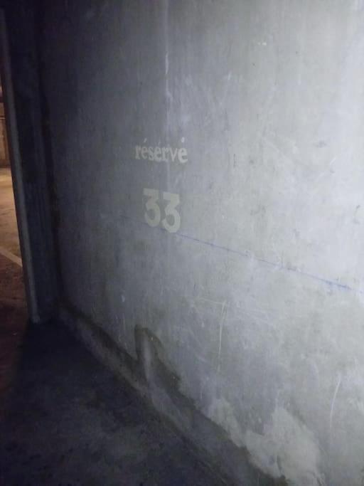 לימוז' T2- 40 M2- Place Parking Souterrain -Fibre מראה חיצוני תמונה